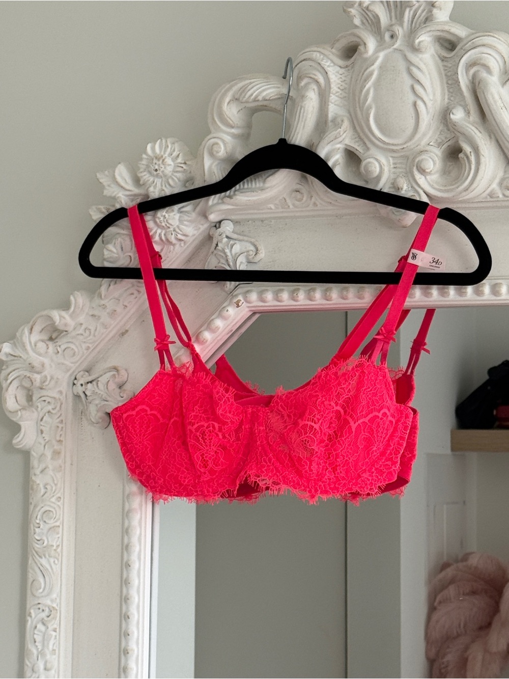 Victoria's Secret Dream Angels Unlined Lace Ballonette Bra Coral Pink 34D